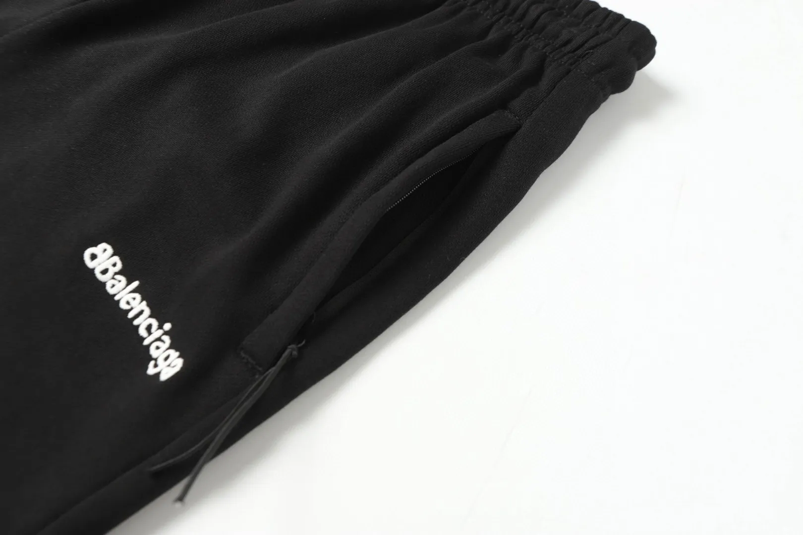 Quality balenciaga adidas • 400 • • • • 2 · · balenciaga • adidas LG balenciaga • • ：628# Sizes：XS.S.M.L ：Black，Dark Gray
